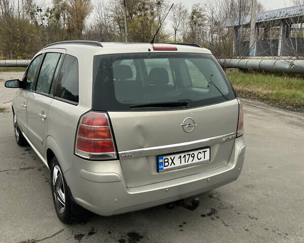 Сірий Опель Зафіра, об'ємом двигуна 1.8 л та пробігом 380 тис. км за 4800 $, фото 6 на Automoto.ua