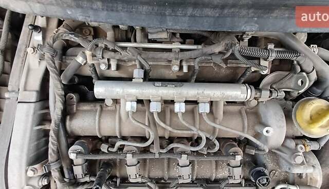 Серый Опель Зафира, объемом двигателя 1.9 л и пробегом 240 тыс. км за 4200 $, фото 19 на Automoto.ua