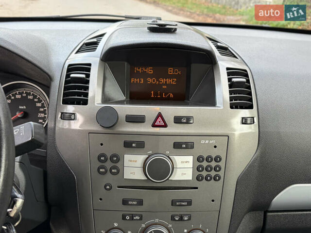 Серый Опель Зафира, объемом двигателя 1.8 л и пробегом 196 тыс. км за 5490 $, фото 25 на Automoto.ua