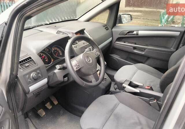 Сірий Опель Зафіра, об'ємом двигуна 1.6 л та пробігом 312 тис. км за 5250 $, фото 11 на Automoto.ua