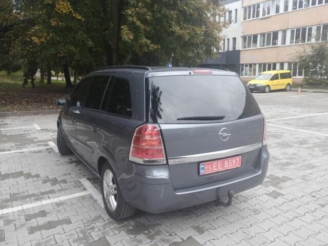 Серый Опель Зафира, объемом двигателя 2.2 л и пробегом 279 тыс. км за 4999 $, фото 3 на Automoto.ua