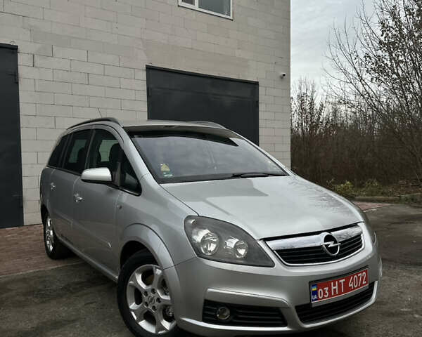 Серый Опель Зафира, объемом двигателя 1.8 л и пробегом 197 тыс. км за 5999 $, фото 31 на Automoto.ua