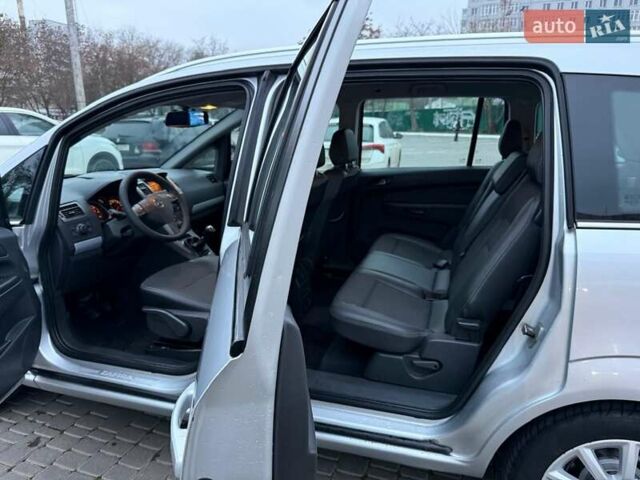Сірий Опель Зафіра, об'ємом двигуна 1.9 л та пробігом 171 тис. км за 5700 $, фото 26 на Automoto.ua