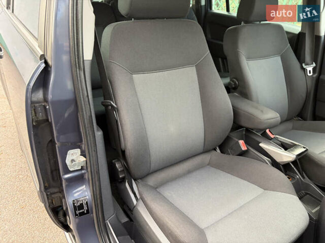 Серый Опель Зафира, объемом двигателя 1.8 л и пробегом 196 тыс. км за 5490 $, фото 20 на Automoto.ua