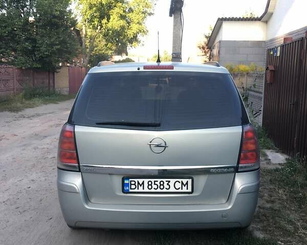 Серый Опель Зафира, объемом двигателя 1.8 л и пробегом 280 тыс. км за 4999 $, фото 2 на Automoto.ua