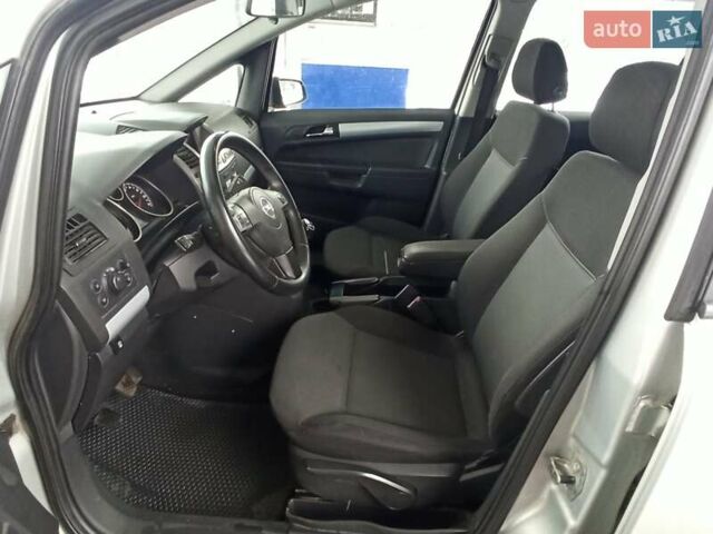 Серый Опель Зафира, объемом двигателя 1.8 л и пробегом 203 тыс. км за 6300 $, фото 9 на Automoto.ua