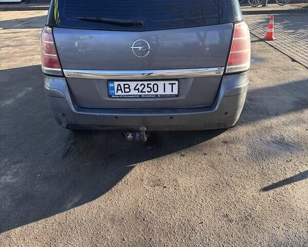 Серый Опель Зафира, объемом двигателя 1.8 л и пробегом 290 тыс. км за 5800 $, фото 5 на Automoto.ua