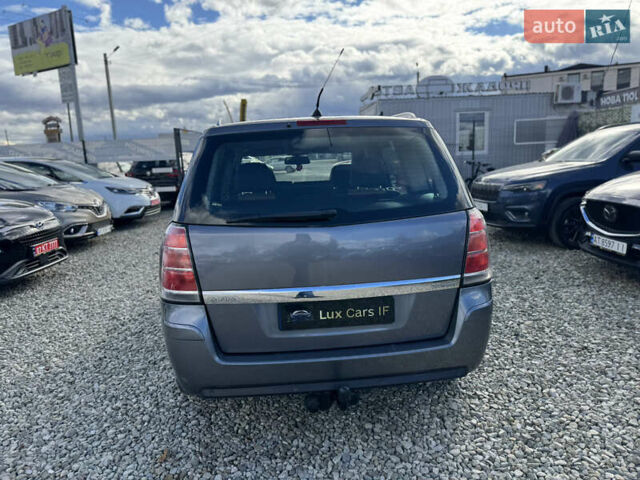 Серый Опель Зафира, объемом двигателя 2.2 л и пробегом 285 тыс. км за 4200 $, фото 10 на Automoto.ua