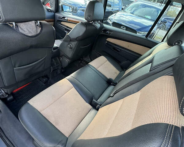 Серый Опель Зафира, объемом двигателя 2.2 л и пробегом 285 тыс. км за 4200 $, фото 18 на Automoto.ua