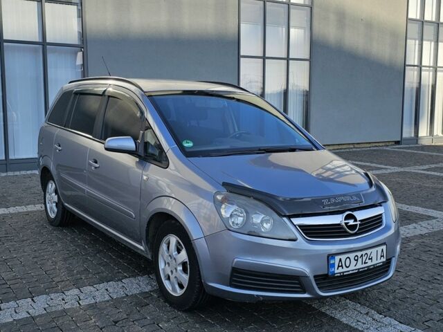 Серый Опель Зафира, объемом двигателя 1.6 л и пробегом 287 тыс. км за 4500 $, фото 1 на Automoto.ua