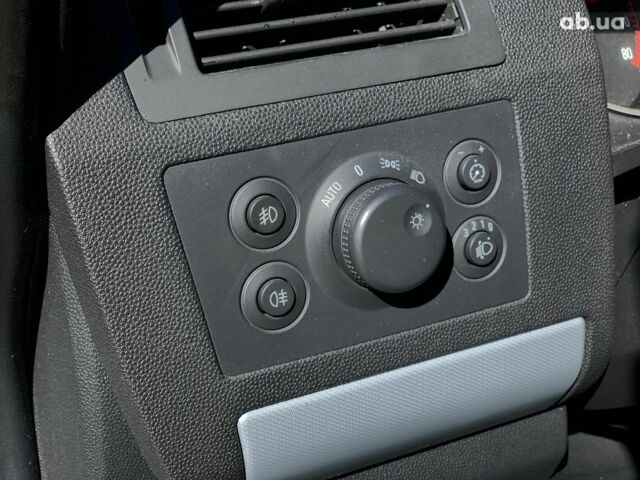 Сірий Опель Зафіра, об'ємом двигуна 1.8 л та пробігом 197 тис. км за 7190 $, фото 15 на Automoto.ua