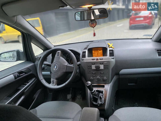 Сірий Опель Зафіра, об'ємом двигуна 1.9 л та пробігом 317 тис. км за 4799 $, фото 22 на Automoto.ua