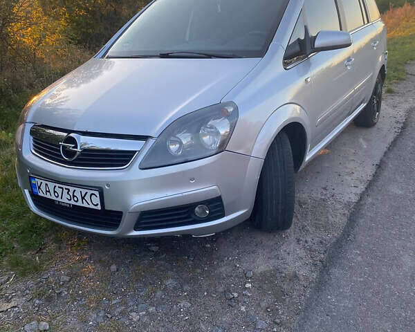 Серый Опель Зафира, объемом двигателя 1.91 л и пробегом 313 тыс. км за 4999 $, фото 10 на Automoto.ua