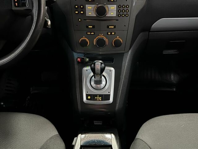 Сірий Опель Зафіра, об'ємом двигуна 0.18 л та пробігом 169 тис. км за 5800 $, фото 14 на Automoto.ua