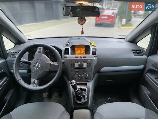 Сірий Опель Зафіра, об'ємом двигуна 1.9 л та пробігом 317 тис. км за 4799 $, фото 19 на Automoto.ua