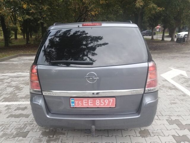 Серый Опель Зафира, объемом двигателя 2.2 л и пробегом 279 тыс. км за 4999 $, фото 5 на Automoto.ua