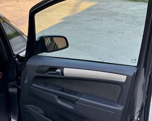 Серый Опель Зафира, объемом двигателя 1.7 л и пробегом 310 тыс. км за 5800 $, фото 33 на Automoto.ua