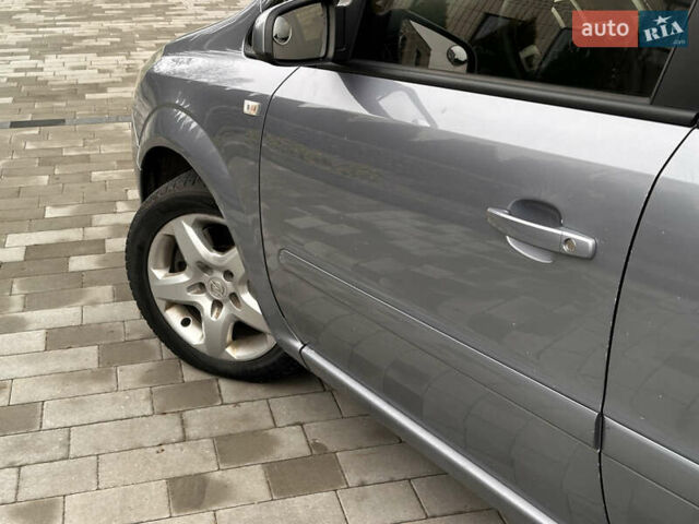Серый Опель Зафира, объемом двигателя 1.69 л и пробегом 280 тыс. км за 4200 $, фото 13 на Automoto.ua