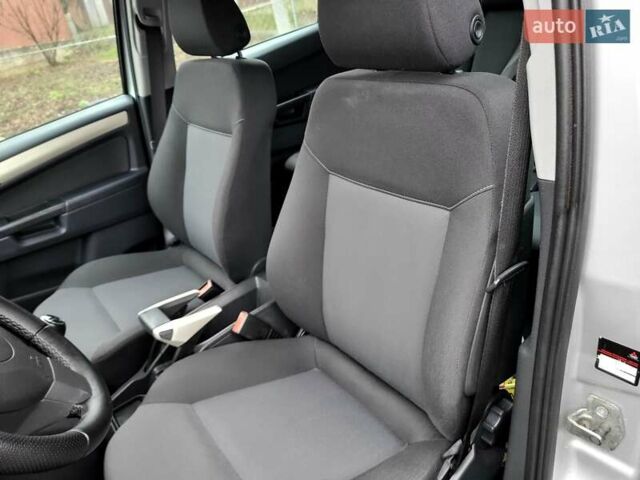 Серый Опель Зафира, объемом двигателя 1.8 л и пробегом 185 тыс. км за 6450 $, фото 33 на Automoto.ua