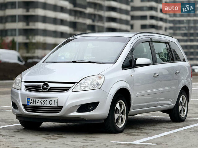 Опель Зафира 2008 в Киеве на Automoto.ua Серый Опель Зафира, объемом двигателя 1.8 л и пробегом 210 тыс. км за 5700 $, фото 5 на Automoto.ua