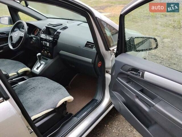 Серый Опель Зафира, объемом двигателя 1.9 л и пробегом 336 тыс. км за 6300 $, фото 9 на Automoto.ua