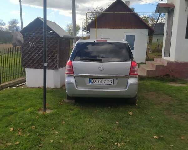 Опель Зафира 2008 в Черновцах на Automoto.ua Серый Опель Зафира, объемом двигателя 1.8 л и пробегом 263 тыс. км за 6082 $, фото 5 на Automoto.ua