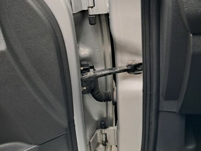 Серый Опель Зафира, объемом двигателя 1.6 л и пробегом 218 тыс. км за 5899 $, фото 14 на Automoto.ua