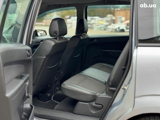 Серый Опель Зафира, объемом двигателя 1.9 л и пробегом 345 тыс. км за 6590 $, фото 28 на Automoto.ua