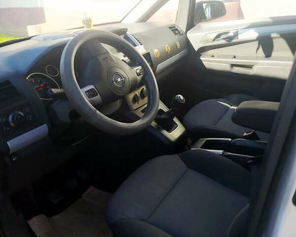 Опель Зафира 2008 в Черновцах на Automoto.ua Серый Опель Зафира, объемом двигателя 1.8 л и пробегом 263 тыс. км за 6082 $, фото 9 на Automoto.ua