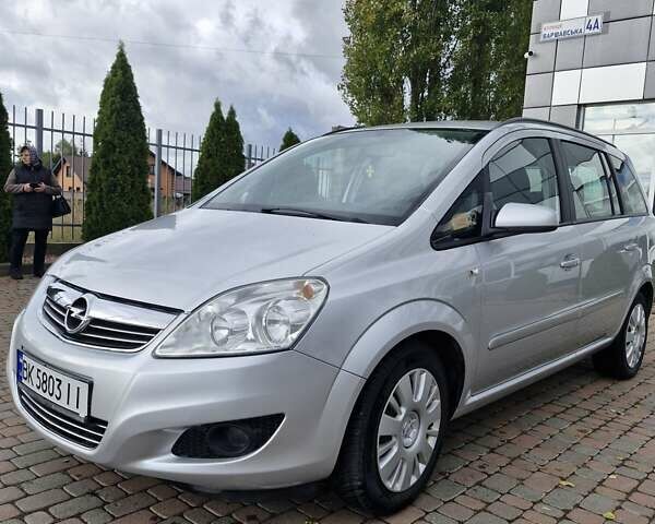 Серый Опель Зафира, объемом двигателя 1.6 л и пробегом 239 тыс. км за 5600 $, фото 8 на Automoto.ua