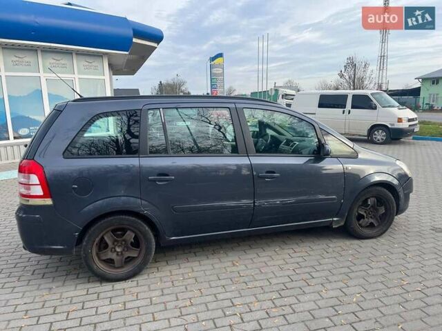 Серый Опель Зафира, объемом двигателя 1.9 л и пробегом 287 тыс. км за 2700 $, фото 11 на Automoto.ua