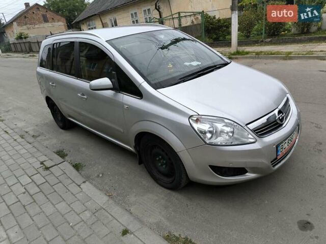 Серый Опель Зафира, объемом двигателя 1.69 л и пробегом 325 тыс. км за 5500 $, фото 5 на Automoto.ua