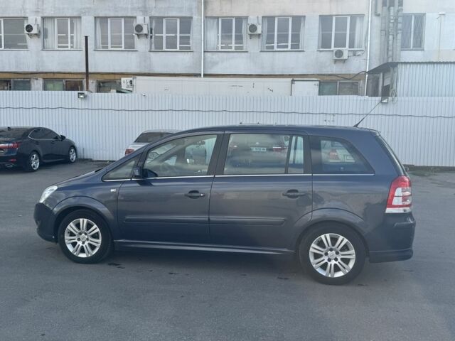 Серый Опель Зафира, объемом двигателя 1.6 л и пробегом 200 тыс. км за 2800 $, фото 8 на Automoto.ua