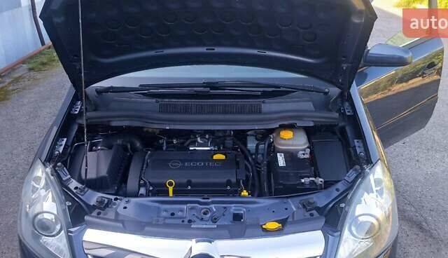 Серый Опель Зафира, объемом двигателя 1.8 л и пробегом 190 тыс. км за 6700 $, фото 6 на Automoto.ua