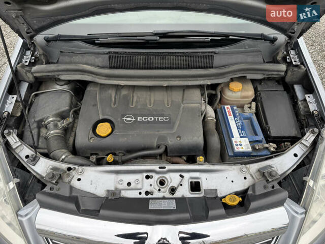 Серый Опель Зафира, объемом двигателя 1.91 л и пробегом 176 тыс. км за 6500 $, фото 22 на Automoto.ua