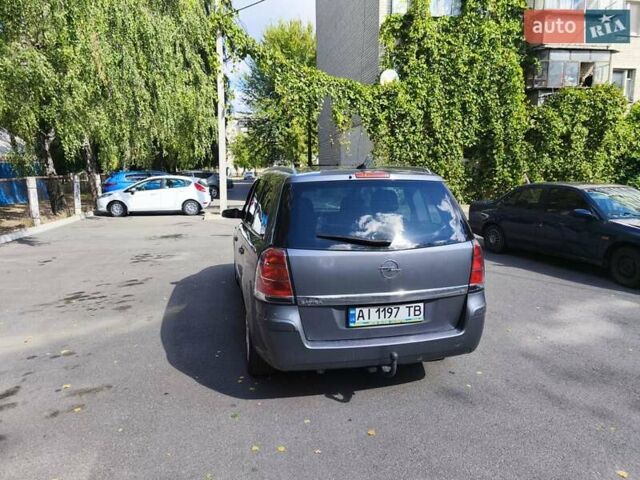 Серый Опель Зафира, объемом двигателя 1.8 л и пробегом 270 тыс. км за 5000 $, фото 4 на Automoto.ua