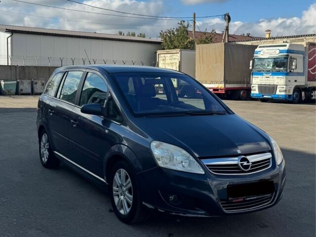 Серый Опель Зафира, объемом двигателя 1.6 л и пробегом 200 тыс. км за 2800 $, фото 3 на Automoto.ua