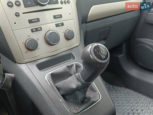 Опель Зафира 2008 в Дубно на Automoto.ua Серый Опель Зафира, объемом двигателя 1.6 л и пробегом 181 тыс. км за 5450 $, фото 14 на Automoto.ua