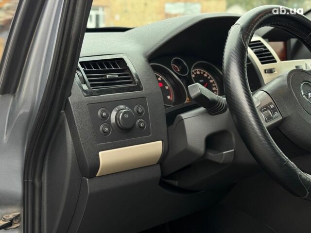 Серый Опель Зафира, объемом двигателя 1.9 л и пробегом 345 тыс. км за 6590 $, фото 18 на Automoto.ua