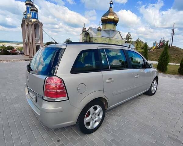 Сірий Опель Зафіра, об'ємом двигуна 1.9 л та пробігом 268 тис. км за 6750 $, фото 6 на Automoto.ua