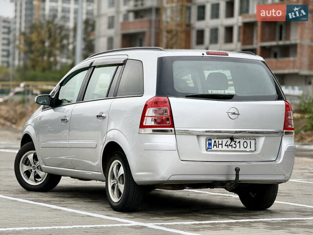 Опель Зафира 2008 в Киеве на Automoto.ua Серый Опель Зафира, объемом двигателя 1.8 л и пробегом 210 тыс. км за 5700 $, фото 3 на Automoto.ua