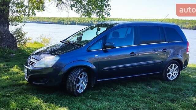 Серый Опель Зафира, объемом двигателя 1.7 л и пробегом 280 тыс. км за 6999 $, фото 7 на Automoto.ua