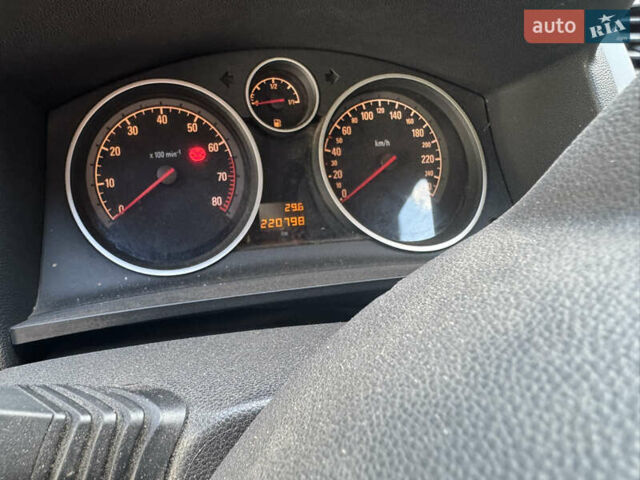 Серый Опель Зафира, объемом двигателя 1.8 л и пробегом 220 тыс. км за 6500 $, фото 6 на Automoto.ua