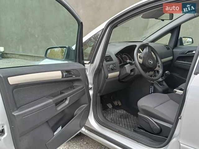 Опель Зафира 2008 в Дубно на Automoto.ua Серый Опель Зафира, объемом двигателя 1.6 л и пробегом 181 тыс. км за 5450 $, фото 10 на Automoto.ua