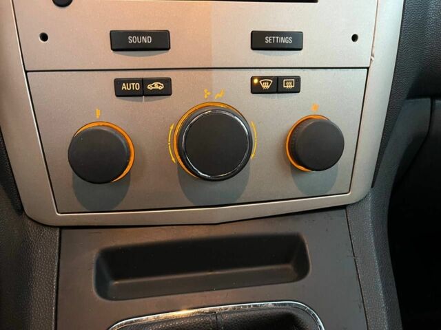 Серый Опель Зафира, объемом двигателя 1.9 л и пробегом 281 тыс. км за 2800 $, фото 16 на Automoto.ua