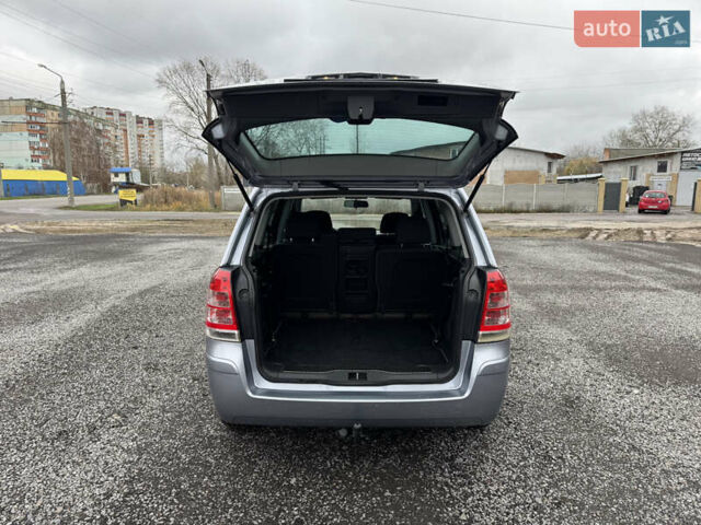 Серый Опель Зафира, объемом двигателя 1.91 л и пробегом 176 тыс. км за 6500 $, фото 16 на Automoto.ua
