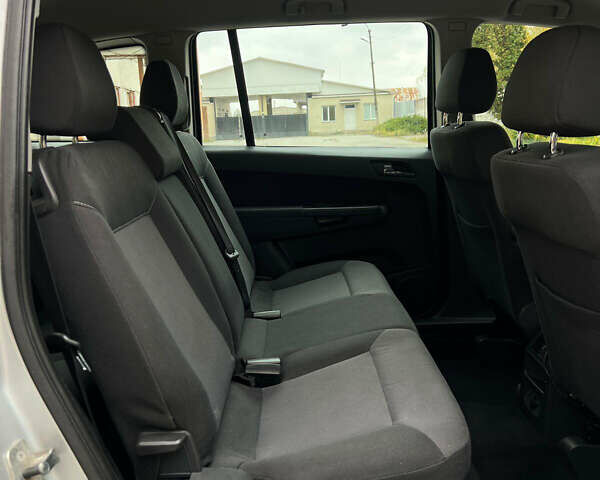 Опель Зафира 2008 в Житомире на Automoto.ua Серый Опель Зафира, объемом двигателя 1.8 л и пробегом 228 тыс. км за 5650 $, фото 21 на Automoto.ua