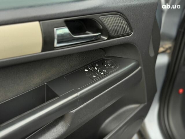 Серый Опель Зафира, объемом двигателя 1.9 л и пробегом 345 тыс. км за 6590 $, фото 17 на Automoto.ua