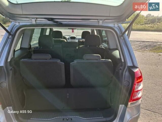 Сірий Опель Зафіра, об'ємом двигуна 1.6 л та пробігом 210 тис. км за 5500 $, фото 15 на Automoto.ua