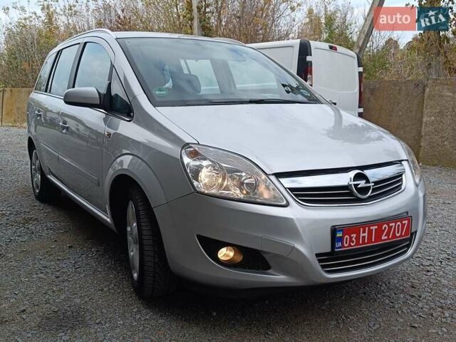 Опель Зафира 2008 в Дубно на Automoto.ua Серый Опель Зафира, объемом двигателя 1.6 л и пробегом 181 тыс. км за 5450 $, фото 3 на Automoto.ua